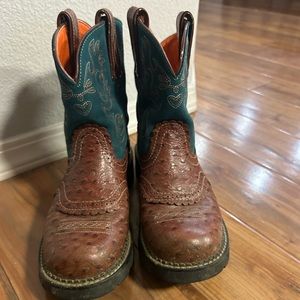 Fat baby slightly worn women’s boots